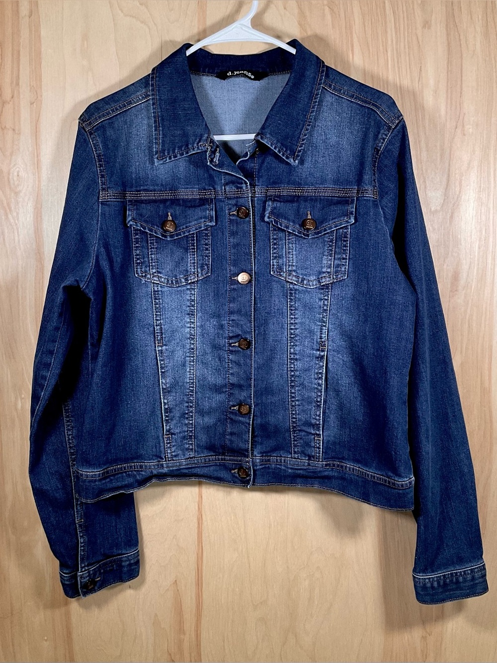 d. Jeans Cropped Jean Button Down Jacket - NWOT
